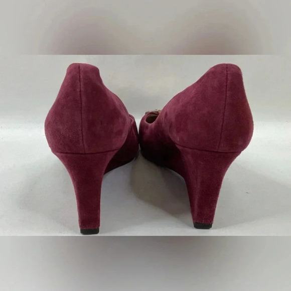 TORY BURCH LUNA‎ EMBELLISHED SUEDE MEDALLION WEDGE HEEL PUMPS SZ 7M - Picture 4 of 6